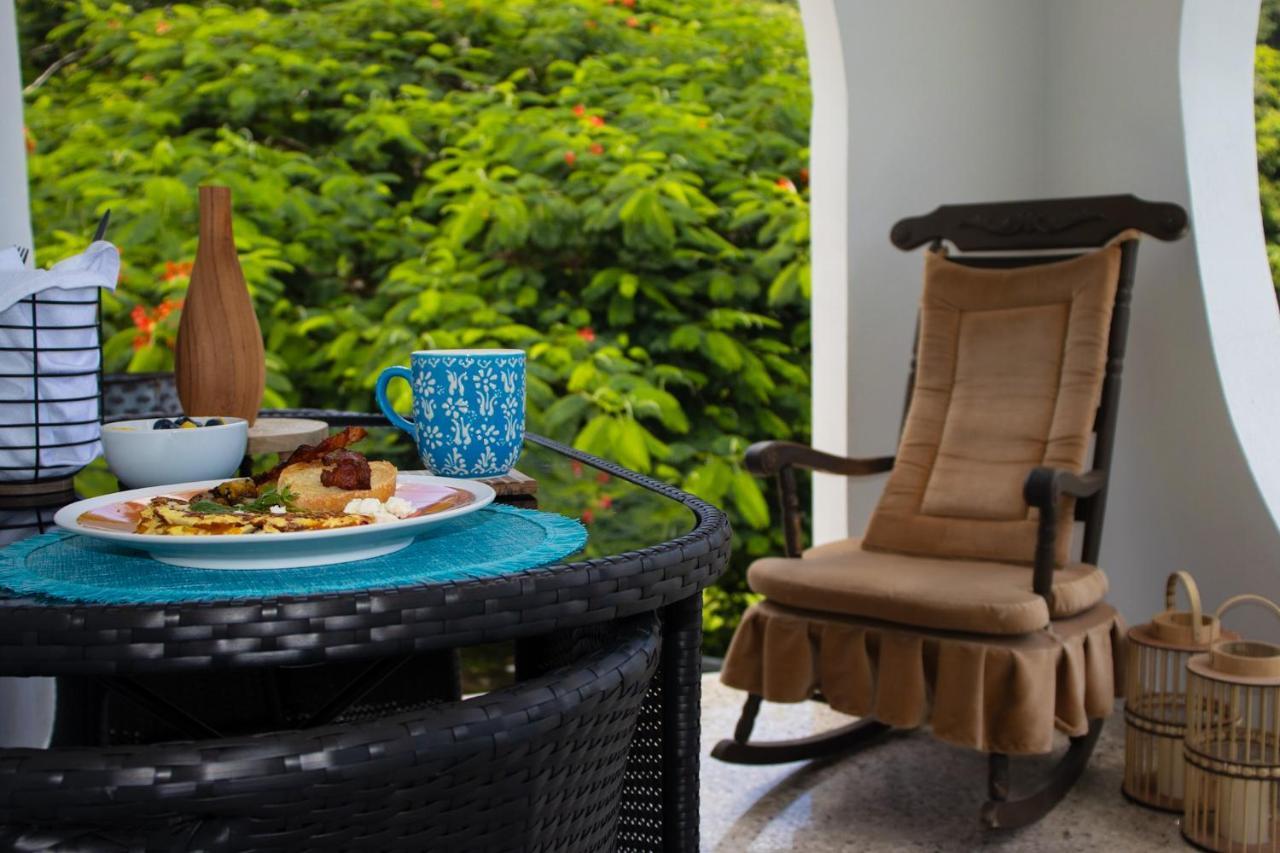 The Serene House Bed & Breakfast Luquillo Esterno foto